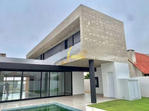 Imagem Sobrado com 4 Quartos à Venda, 300 m² em Centro - Xangri-la