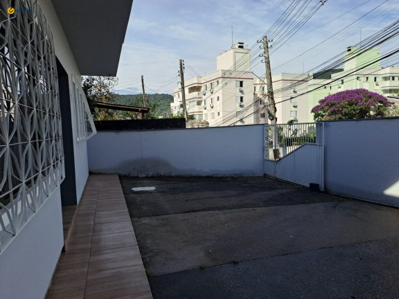 Imagem Casa com 6 Quartos à Venda, 340 m² em Córrego Grande - Florianópolis