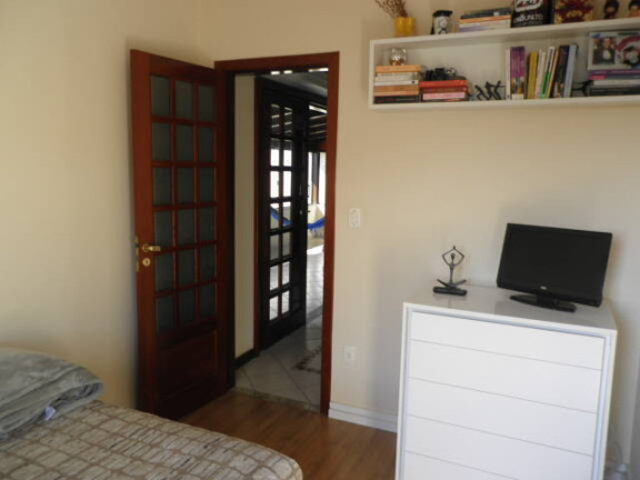 Imagem Casa com 4 Quartos à Venda, 256 m² em Santinho - Florianópolis