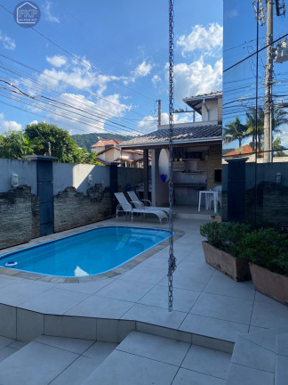 Imagem Casa com 5 Quartos à Venda, 270 m² em Nações - Balneário Camboriú