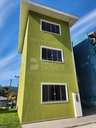 Imagem Casa com 4 Quartos à Venda, 200 m² em Várzea Do Ranchinho (monte Alegre) - Camboriú Imagem Casa com 4 Quartos à Venda, 200 m² em Várzea Do Ranchinho (monte Alegre) - Camboriú