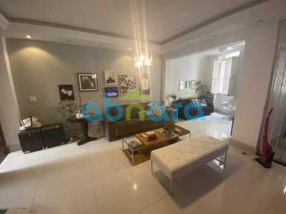 Imagem Casa com 2 Quartos à Venda, 170 m² em Laranjeiras - Rio De Janeiro Imagem Casa com 2 Quartos à Venda, 170 m² em Laranjeiras - Rio De Janeiro