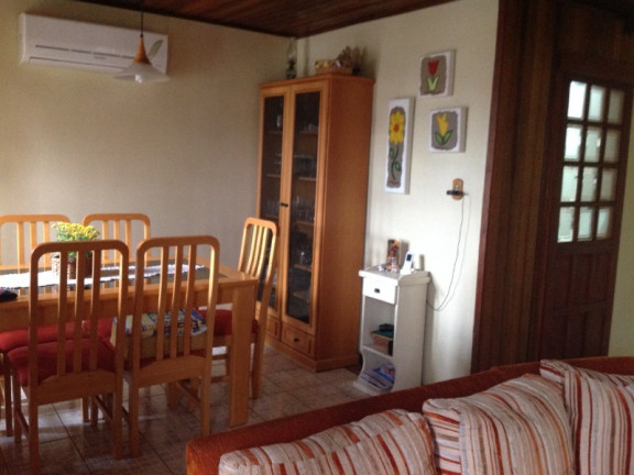 Imagem Casa com 3 Quartos à Venda, 210 m² em Parque Santa Fé - Porto Alegre Imagem Casa com 3 Quartos à Venda, 210 m² em Parque Santa Fé - Porto Alegre