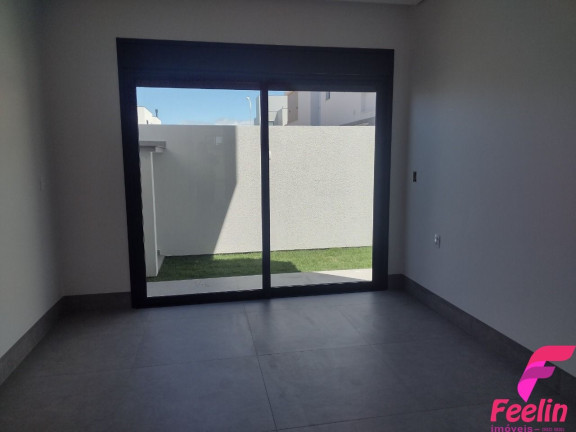 Imagem Casa com 3 Quartos à Venda, 140 m² em Campeche - Florianópolis Imagem Casa com 3 Quartos à Venda, 140 m² em Campeche - Florianópolis