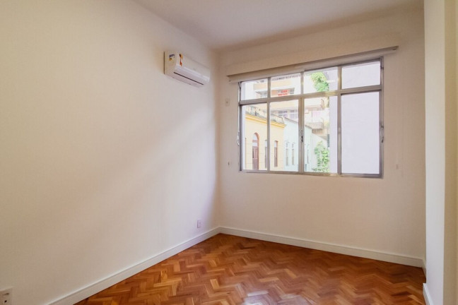 Imagem Imóvel com 2 Quartos à Venda, 75 m² em Botafogo - Rio De Janeiro Imagem Imóvel com 2 Quartos à Venda, 75 m² em Botafogo - Rio De Janeiro