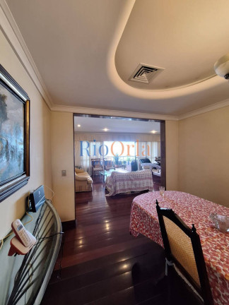 Imagem Apartamento com 4 Quartos à Venda, 215 m² em Barra Da Tijuca - Rio De Janeiro