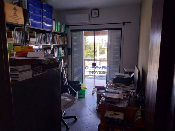 Imagem Sobrado com 3 Quartos à Venda, em Centro - Penha Imagem Sobrado com 3 Quartos à Venda, em Centro - Penha