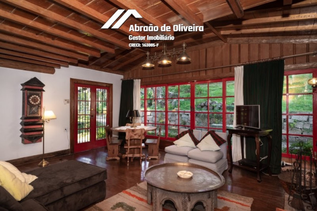 Imagem Casa com 4 Quartos à Venda, 1.199 m² em Toriba - Campos Do Jordão