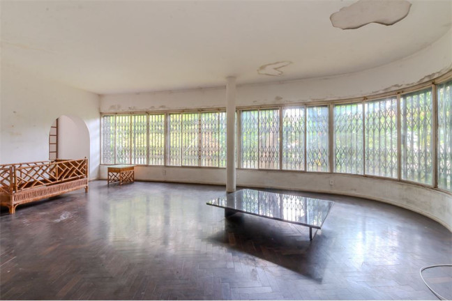 Imagem Casa com 3 Quartos à Venda,  em Pacaembu - São Paulo