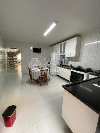Imagem Casa com 3 Quartos à Venda, 263 m² em Jardim Rina - Santo André Imagem Casa com 3 Quartos à Venda, 263 m² em Jardim Rina - Santo André