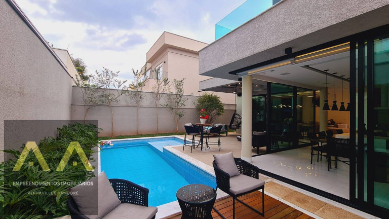 Imagem Casa com 4 Quartos à Venda, 380 m² em Alphaville - Santana De Parnaíba Imagem Casa com 4 Quartos à Venda, 380 m² em Alphaville - Santana De Parnaíba