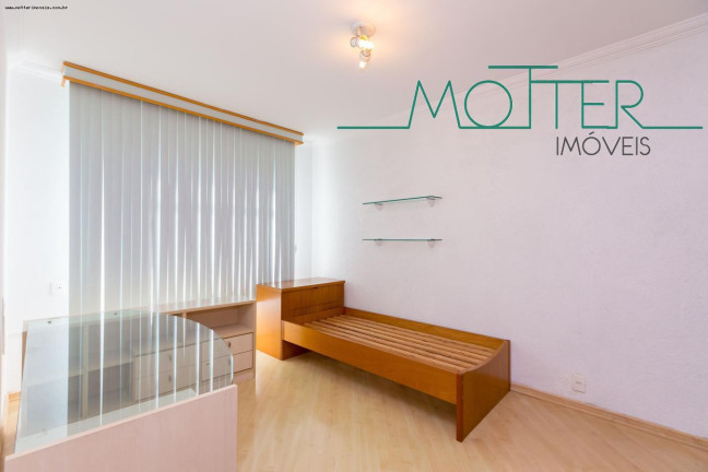 Imagem Casa com 3 Quartos à Venda, 159 m² em Novo Mundo - Curitiba Imagem Casa com 3 Quartos à Venda, 159 m² em Novo Mundo - Curitiba