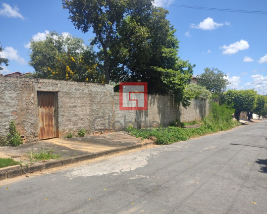 Terreno à Venda, 1.050 m² em Ibituruna - Montes Claros