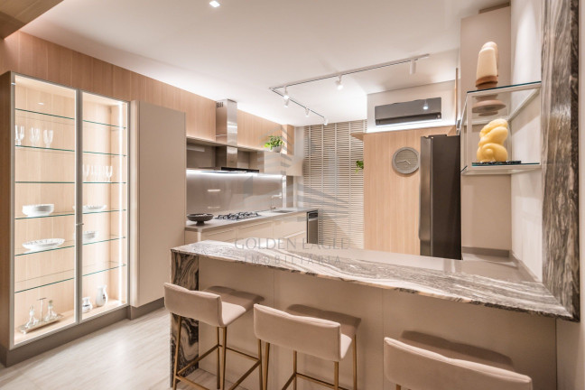 Imagem Apartamento com 4 Quartos à Venda, 175 m² em Pioneiros - Balneário Camboriú Imagem Apartamento com 4 Quartos à Venda, 175 m² em Pioneiros - Balneário Camboriú