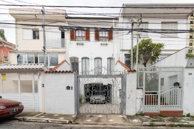 Casa com 3 Quartos à Venda, 284 m² em Mirandópolis - São Paulo