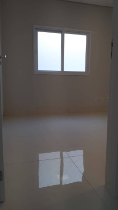 Imagem Casa com 3 Quartos à Venda, 231 m² em Jardim Imperial - Cuiabá