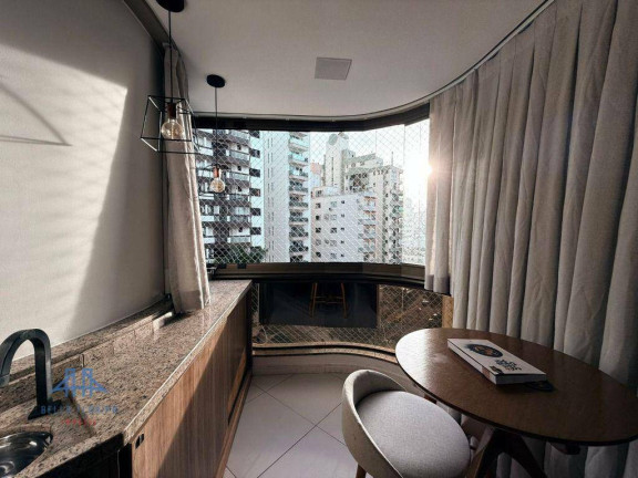 Apartamento com 4 Quartos à Venda, 131 m² em Centro - Florianópolis