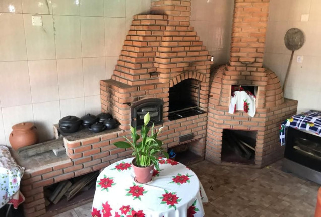 Imagem Chácara com 4 Quartos à Venda, 283 m² em Varinhas - Mogi Das Cruzes Imagem Chácara com 4 Quartos à Venda, 283 m² em Varinhas - Mogi Das Cruzes