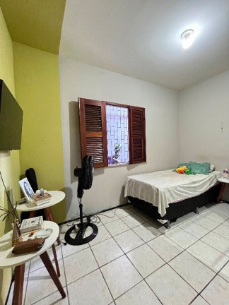 Imagem Casa com 4 Quartos à Venda, 247 m² em Maraponga - Fortaleza Imagem Casa com 4 Quartos à Venda, 247 m² em Maraponga - Fortaleza