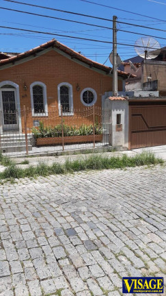 Casa com 4 Quartos à Venda,  em Centro - Jacareí
