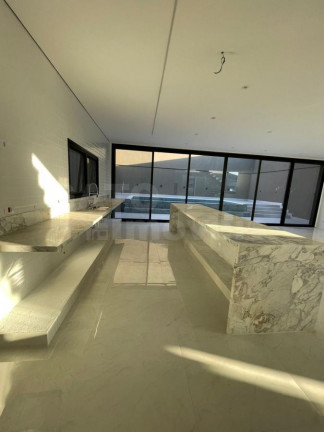 Imagem Casa com 4 Quartos à Venda, 370 m² em Alphaville - Santana De Parnaíba Imagem Casa com 4 Quartos à Venda, 370 m² em Alphaville - Santana De Parnaíba