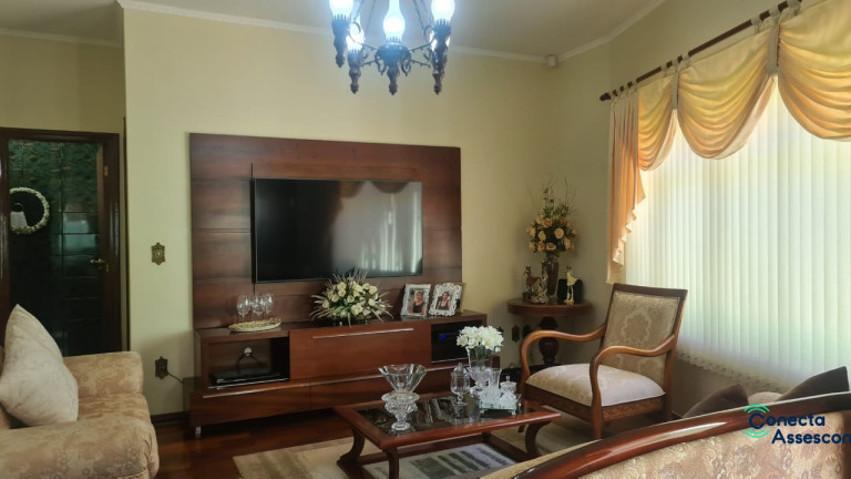 Imagem Imóvel com 4 Quartos à Venda,  em Jardim Integracao - Franca