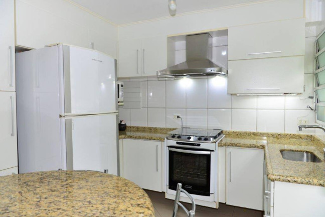 Imagem Casa com 3 Quartos à Venda, 120 m² em Vila Bertioga - São Paulo