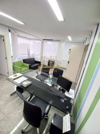 Imóvel Comercial à Venda, 132 m² em Boqueirão - Santos