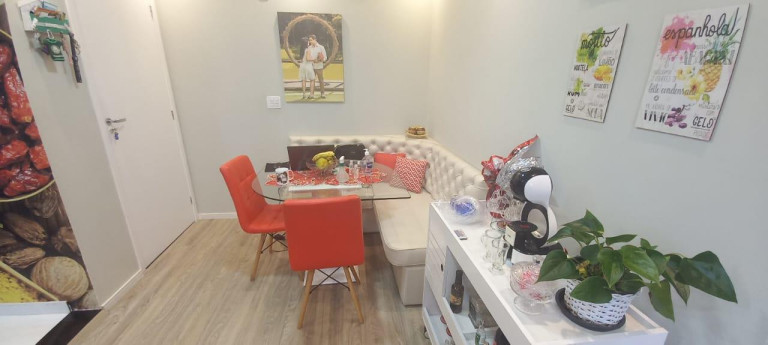 Imagem Imóvel com 2 Quartos à Venda, 48 m² Imagem Imóvel com 2 Quartos à Venda, 48 m²