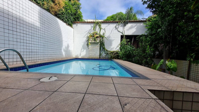 Imagem Casa com 10 Quartos à Venda, 560 m² em Praia Da Costa - Vila Velha Imagem Casa com 10 Quartos à Venda, 560 m² em Praia Da Costa - Vila Velha