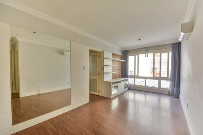 Imagem Imóvel com 2 Quartos à Venda, 75 m² em Rio Branco - Porto Alegre Imagem Imóvel com 2 Quartos à Venda, 75 m² em Rio Branco - Porto Alegre
