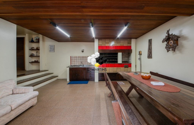 Imagem Casa com 4 Quartos à Venda, 352 m² em Petrópolis - Porto Alegre Imagem Casa com 4 Quartos à Venda, 352 m² em Petrópolis - Porto Alegre