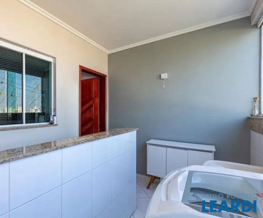 Imagem Sobrado com 4 Quartos à Venda, 254 m² em Vila Gilda - Santo André