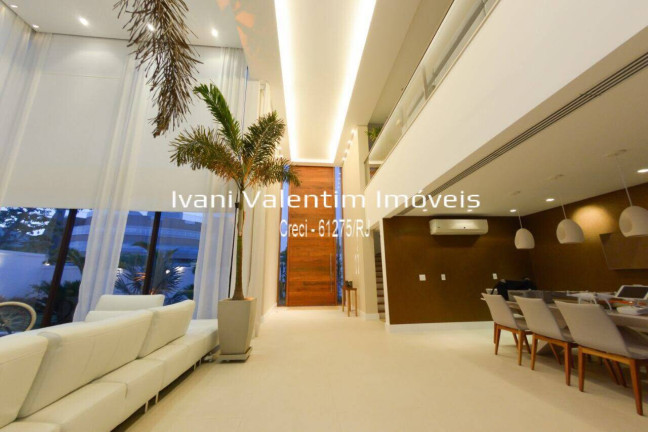 Imagem Casa de Condomínio com 5 Quartos à Venda, 906 m² em Barra Da Tijuca - Rio De Janeiro Imagem Casa de Condomínio com 5 Quartos à Venda, 906 m² em Barra Da Tijuca - Rio De Janeiro
