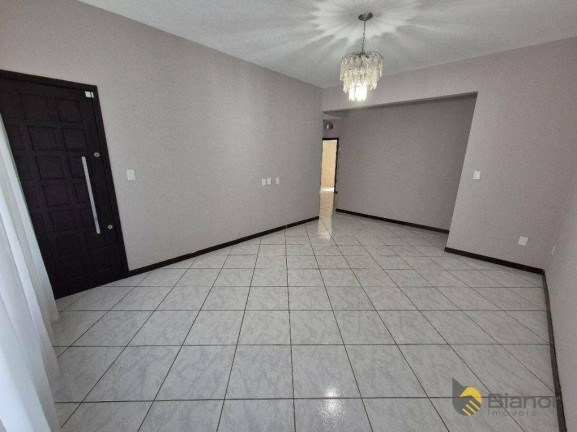 Imagem Casa com 3 Quartos à Venda, 220 m² em Garcia - Blumenau Imagem Casa com 3 Quartos à Venda, 220 m² em Garcia - Blumenau