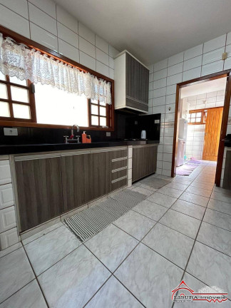 Imagem Casa com 4 Quartos à Venda, 220 m² em Jardim Santa Maria - Jacareí Imagem Casa com 4 Quartos à Venda, 220 m² em Jardim Santa Maria - Jacareí