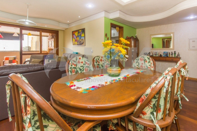 Imagem Apartamento com 3 Quartos à Venda, 132 m² em Vila Ipiranga - Porto Alegre Imagem Apartamento com 3 Quartos à Venda, 132 m² em Vila Ipiranga - Porto Alegre