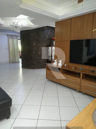 Imagem Casa com 7 Quartos à Venda, 430 m² Imagem Casa com 7 Quartos à Venda, 430 m²