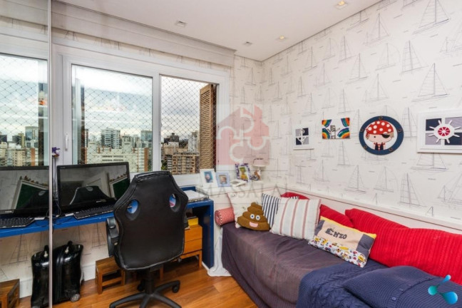 Imagem Apartamento com 3 Quartos à Venda, 222 m² em Auxiliadora - Porto Alegre Imagem Apartamento com 3 Quartos à Venda, 222 m² em Auxiliadora - Porto Alegre