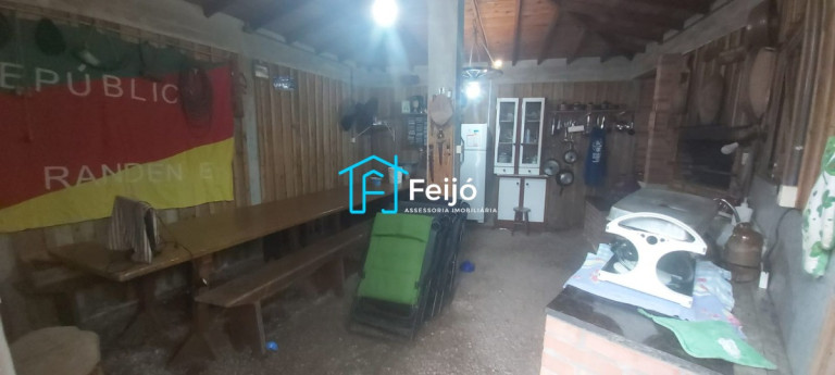 Imagem Casa com 3 Quartos à Venda, 200 m² em Cristal - Porto Alegre Imagem Casa com 3 Quartos à Venda, 200 m² em Cristal - Porto Alegre