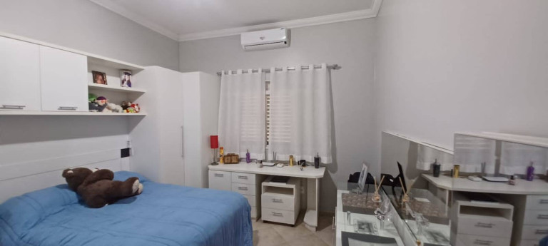 Imagem Casa com 4 Quartos à Venda, 1.800 m² em Centro - Cedral
