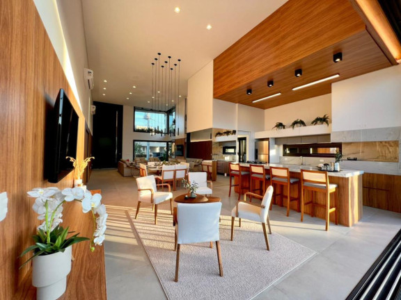 Imagem Casa com 4 Quartos à Venda, 250 m² em -- - Capao Da Canoa Imagem Casa com 4 Quartos à Venda, 250 m² em -- - Capao Da Canoa