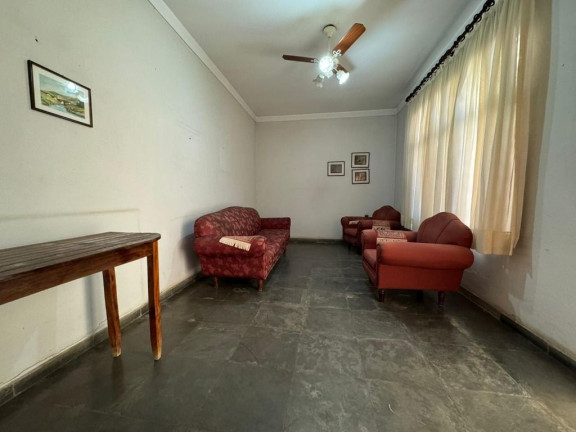Imagem Casa com 3 Quartos à Venda, 210 m² em Setor Campinas - Goiânia