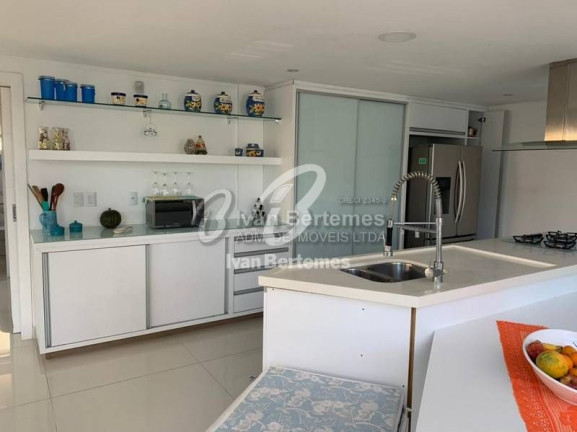 Imagem Casa com 4 Quartos para Temporada, em Canto Grande - Bombinhas Imagem Casa com 4 Quartos para Temporada, em Canto Grande - Bombinhas