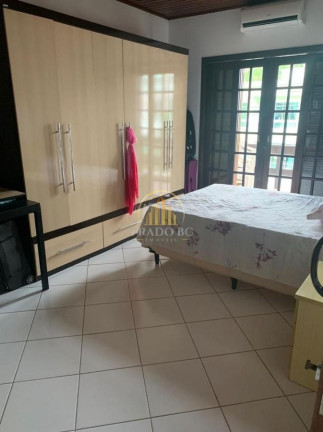 Imagem Casa com 5 Quartos à Venda, 280 m² em Nações - Balneário Camboriú