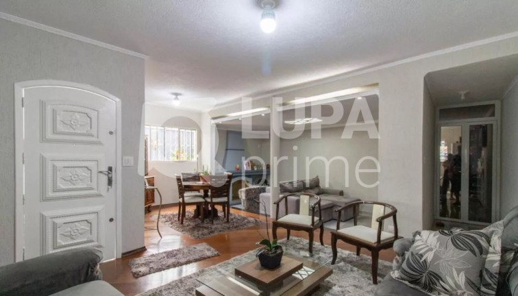 Casa com 5 Quartos à Venda, 182 m² em Jardim Guanca - São Paulo