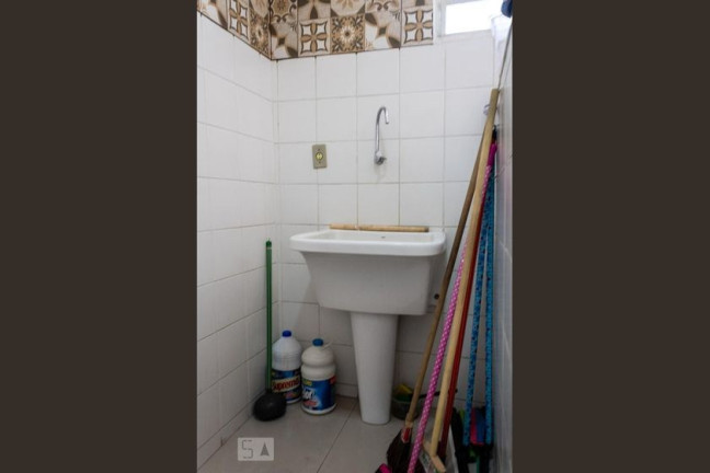 Imagem Imóvel com 2 Quartos para Alugar, 25 m² em Campo Grande - Rio De Janeiro