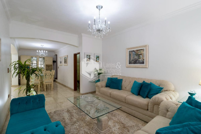 Casa com 3 Quartos à Venda, 284 m² em Mirandópolis - São Paulo
