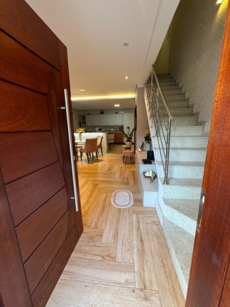 Imagem Sobrado com 4 Quartos à Venda, 192 m² em Aparecida - Santos