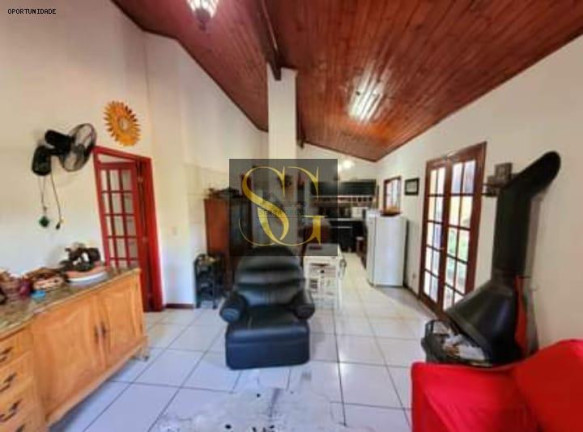 Imagem Casa de Condomínio com 3 Quartos à Venda, 420 m² em Albuquerque - Teresópolis